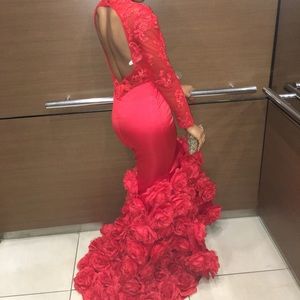 Red Gorgeous Prom Gown